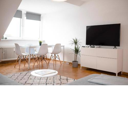 - NEU - Sweet Home, Parkplatz, Netflix