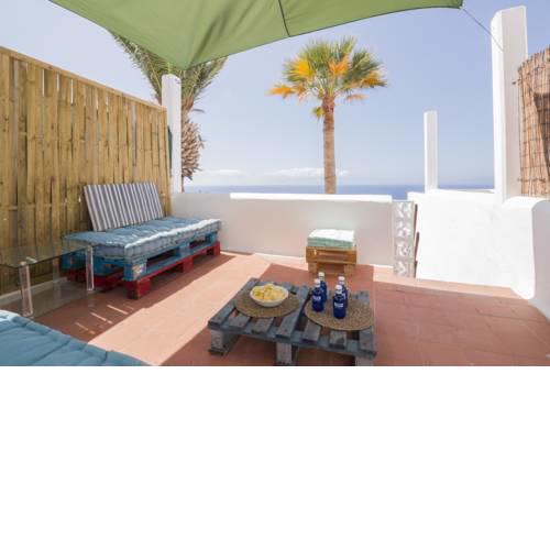 1 BDR APT SEA VIEWS & PRIVATE TERRACE