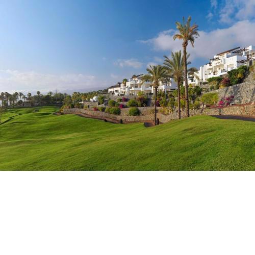 1 Bdr Suite Partial Sea View