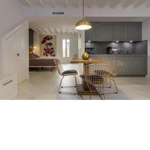 1-Bed Apartment Suite 15 pct OFF weeks Mar-June