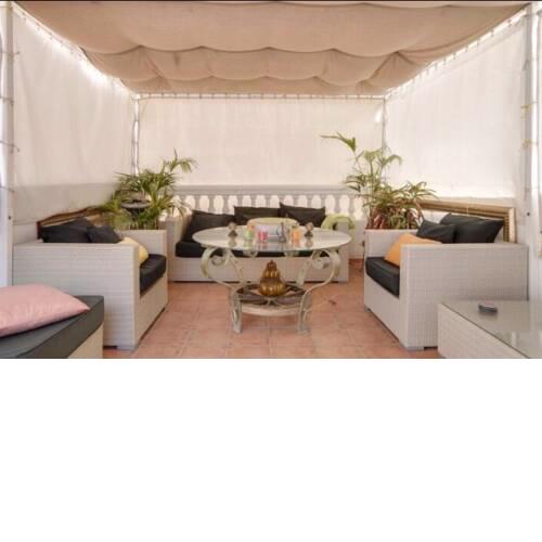 1-bedroom and big terrace lounge