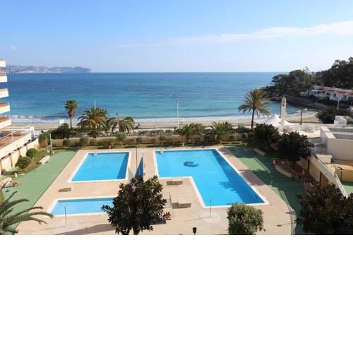1 bedroom apartment with sea views