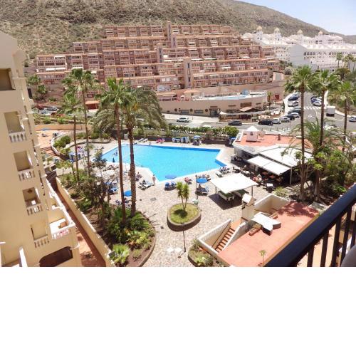 1 bedroom duplex pool view apartment