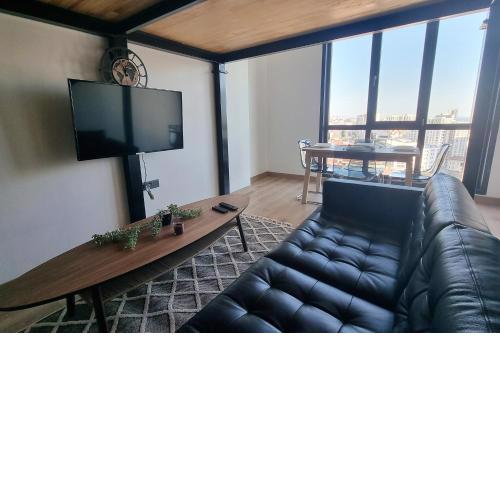 1 BR Urban Vista Loft