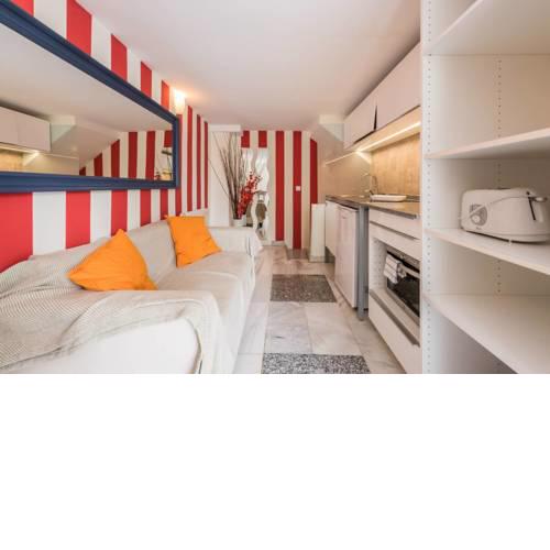 1.-LATE CHECK IN, PARKING, WIFI WELCOME FOR FREE!