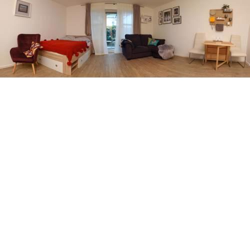1 Zimmer Wohnung mit der Terrasse in der Innenstadt