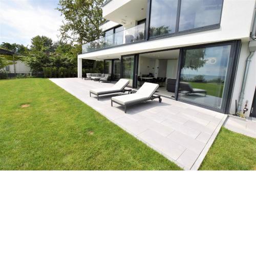1001 Villa "Black & White"