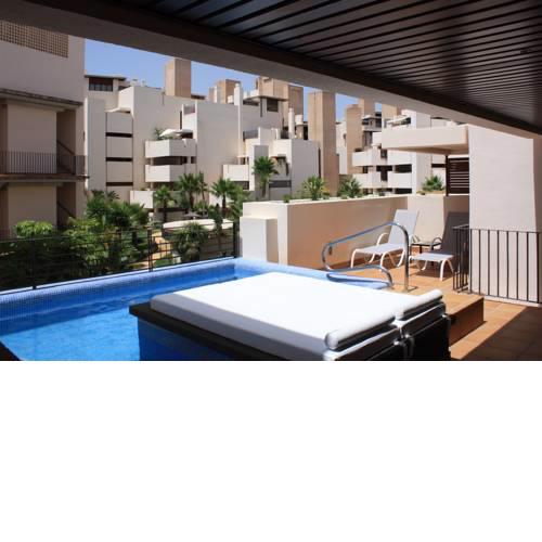 104 - Apartment with private swimming pool