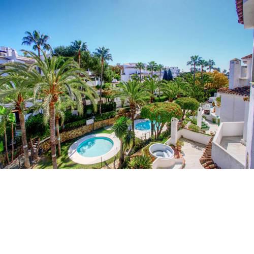 1081 beachfront penthouse jacuzzi roofterace lounge wifi