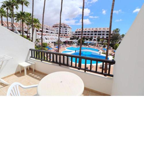 1104 Parque Santiago II 2 bedrooms 2 bathrooms sleeps 6 pool views