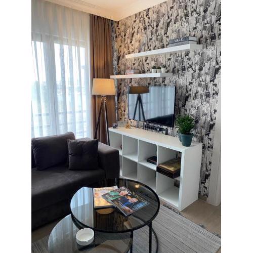 12 rooms hotel