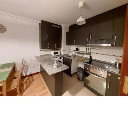 145A Apartamento moderno dos habitaciones