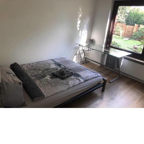 14qm Zimmer in WG mit Gartenblick