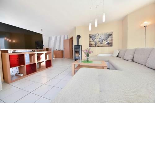 (18) Haus Thomas