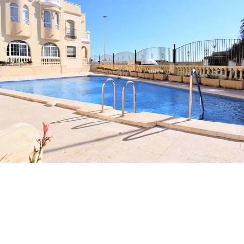 1ª Línea de playa + Piscina (Urb. Duquesa Beach)