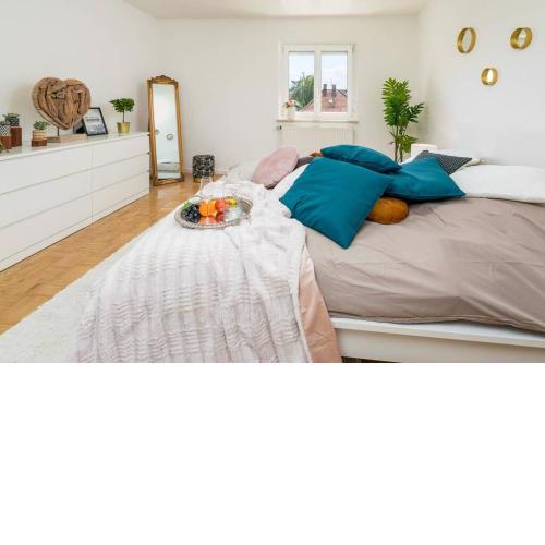 1OG Mitte Wunderschöne 68m² große 2-Zimmer City Wohnung nähe Salzburg