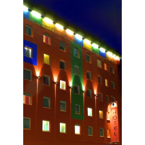 1st Creatif Hotel Elephant