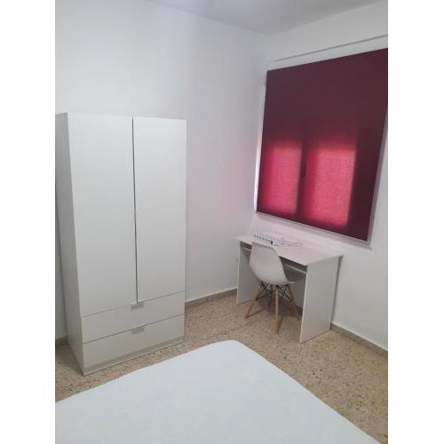 2- Habitación en piso compartido.