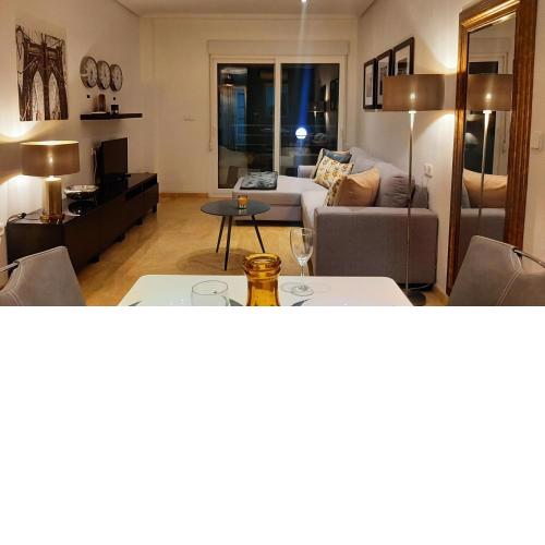 2 bed South seafront apartment