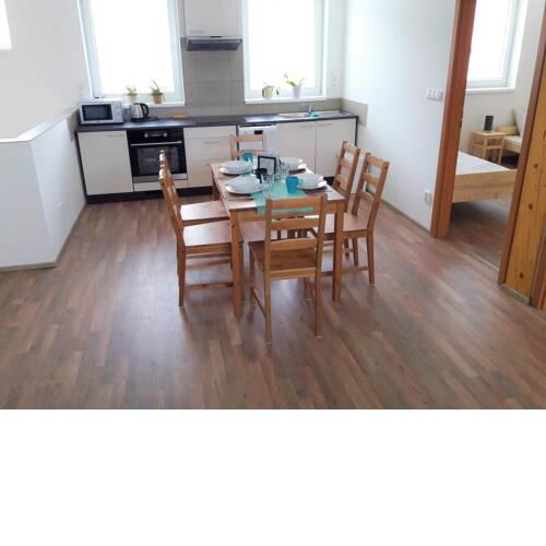 2 Bedroom Apartment, Brno - Reservoir
