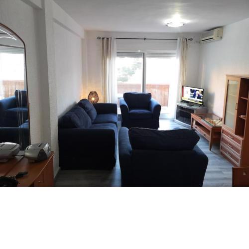 2 Bedroom apartment for four people. 3 minutes walk to the beach.