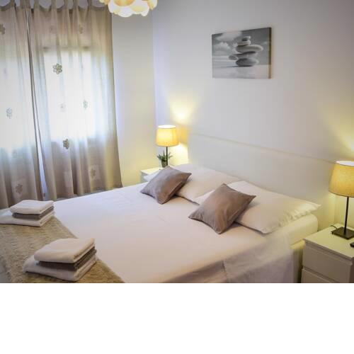 2 bedroom apartment M&R