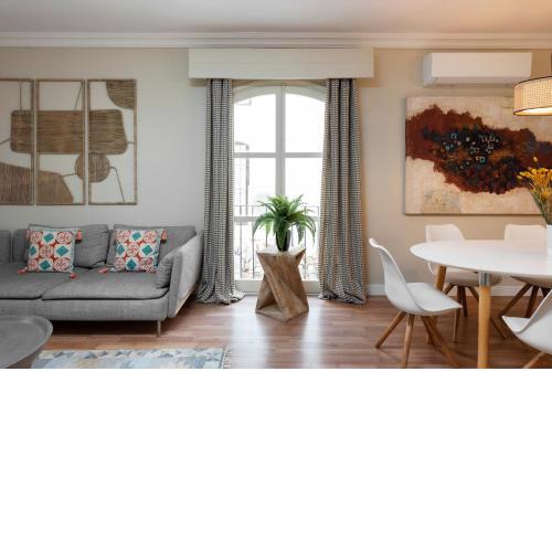 2 Bedroom apartment with great location in Puerto Banus