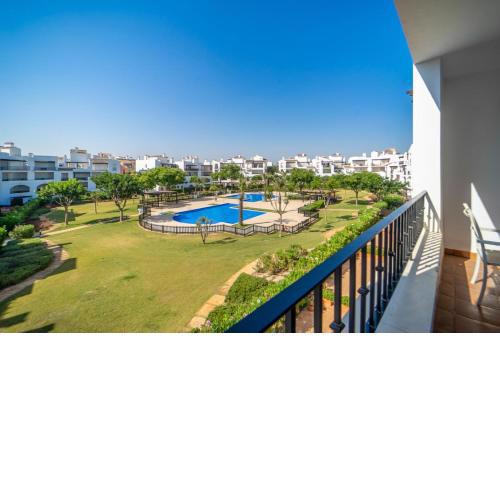 2 Bedroom Apartment with Pool Views - CO1422LT