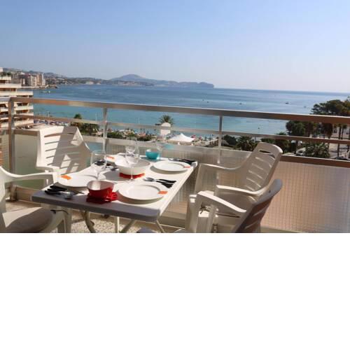 2 Bedrooms apartment with sea views