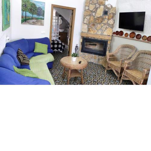 2 bedrooms house with city view and enclosed garden at Purullena