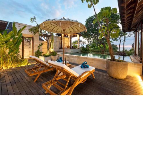 2 Bedrooms Private Pool Beachfront Villa with en-suite bathrooms in Seminyak