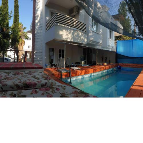 #2 Green Villa in BELEK Golf area with PRIVATE POOL & GARDEN 10 BEDS FULL TRIPLEX VILLA WIFI NETFLIX Full Kitchen & Bed Equipments Air Conditions free parking