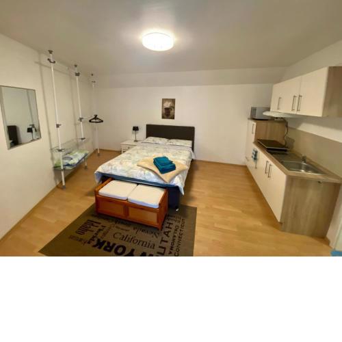 #2-Kliniknähe-1-Zimmer Apartment-Netflix-Küche-Bad