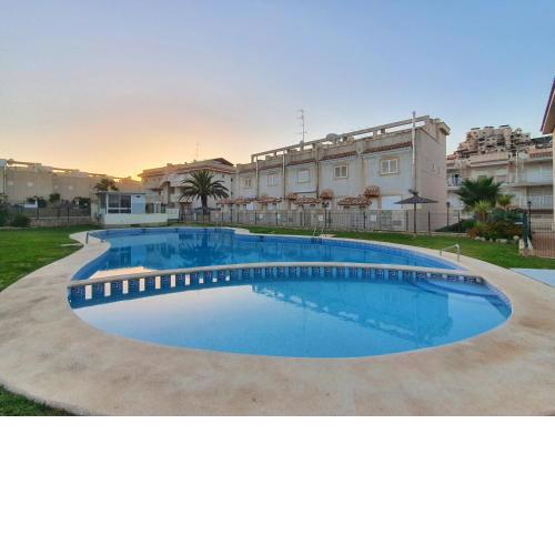 2 Piscinas + Parking + Seguridad Privada