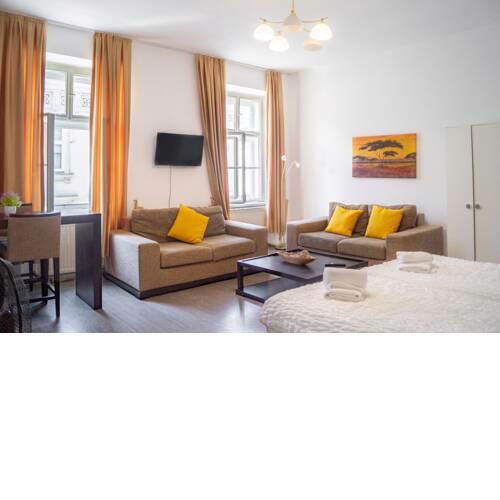 2 Pleasant Flats - Perfect for Long Stays