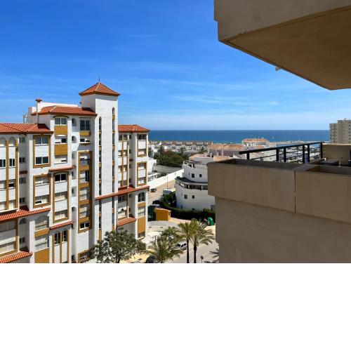 2 rooms con garaje frente Puerto Estepona