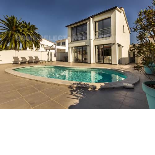 2004 Villa moderna canal Creus para 8 personas