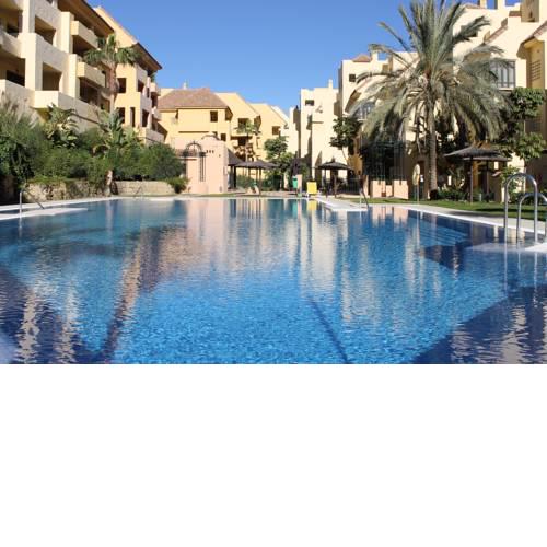 2181-Apt with gardens and pools