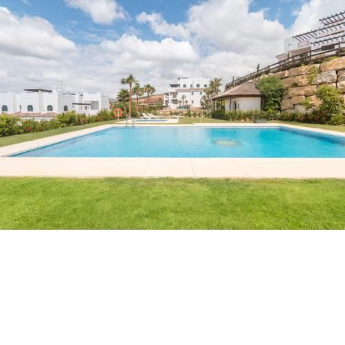 2223-Modern Apt with garden and pool