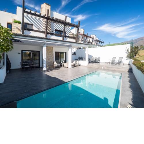 2310-Luxury villa, private pool and golf-sea view
