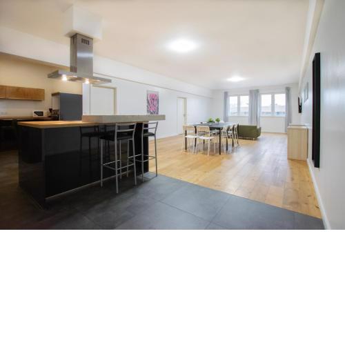 250m2 Loft im Industriegebiet - 6 Zimmer - 25min Messe DUS