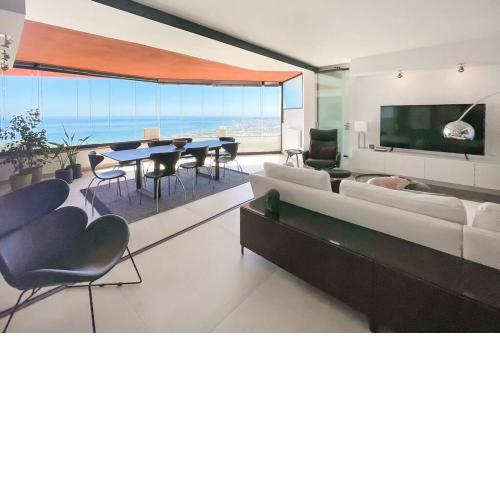 28-Luxury Penthouse With Stunning views Benalmadena!