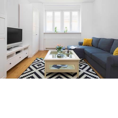 2BDR Design Apartment with Beautiful Terrace View