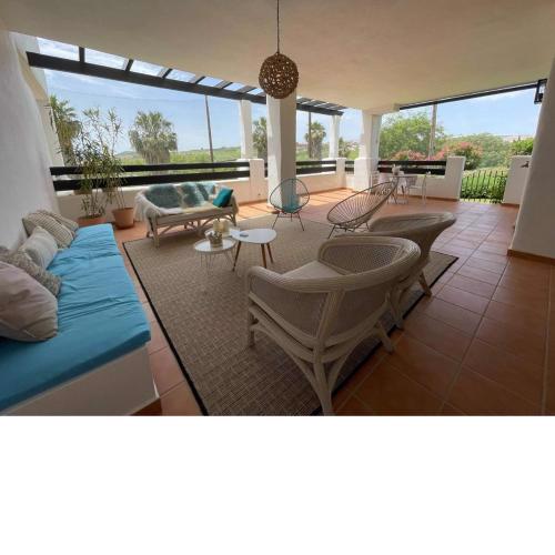 2bed apartment with private garden
