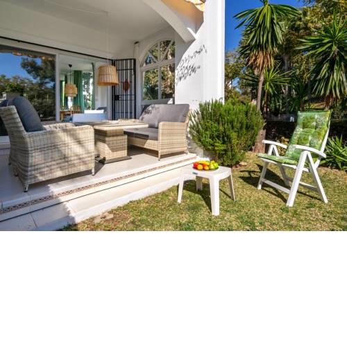 2BR Garden Apartment Albamar