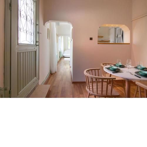 2BR Soft Minimal Rustic Home - City Hub Nearby!