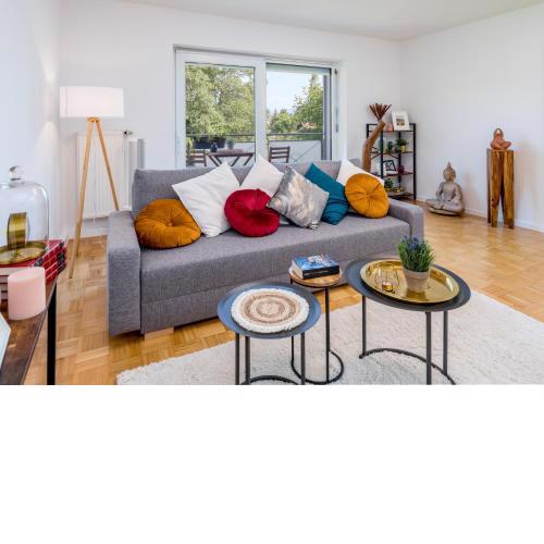 2OG Links - Wunderschöne 70m2 2-Zimmer City Wohnung nähe Salzburg