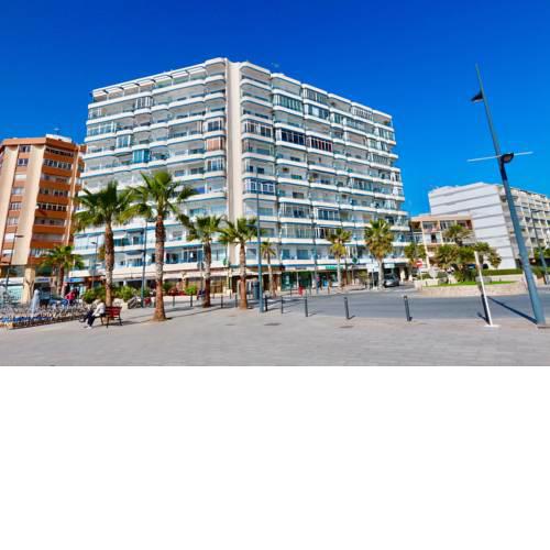 3- bedroom apartment in the centre of Calpe with nice living room, 1 bathroom.