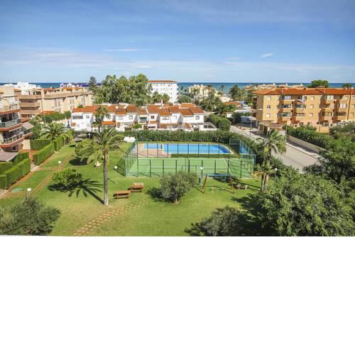 3-Bed Attic Apartment in Denia for 6