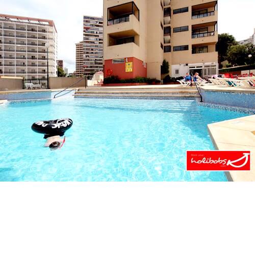 3 Bed Family Getaway l Pool l Balcony l Sleeps 5 l Walk Everywhere l Air-con & Parking l FREE Welcome Pack l Algar